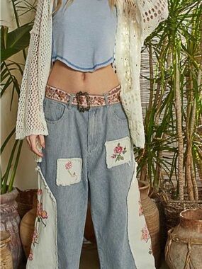 191-69 New POL Striped Wide-Leg Jeans with Floral Patchwork - Blue & Cream